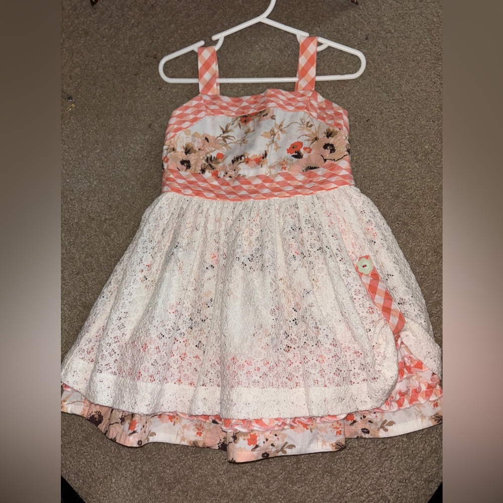 Adorable 2T Matilda Jane Dress with lace detail. Gorgeous Dress!